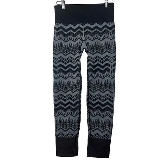 Lululemon Heathered Slate Black Gray Chevron Ebb to Street Pant Legging Size 6 - Picture 2 of 5